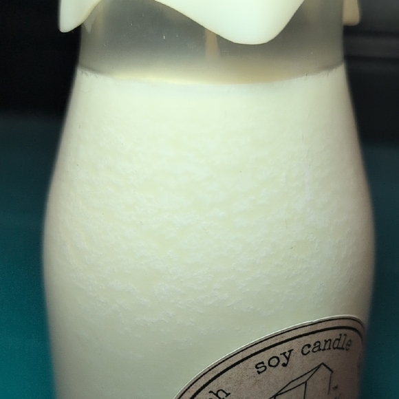Soy Candle - Cream - Picture 2 of 4